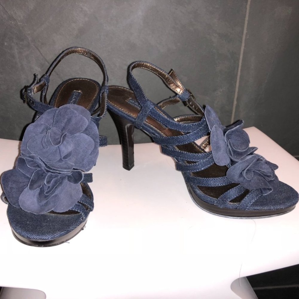 Bandolino new navy blue strappy heels, size 6.5